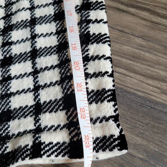 St. John Womens Knit Skirt Size 12 Black Cream Pleated Zip Pockets Maximalist - Picture 7 of 9